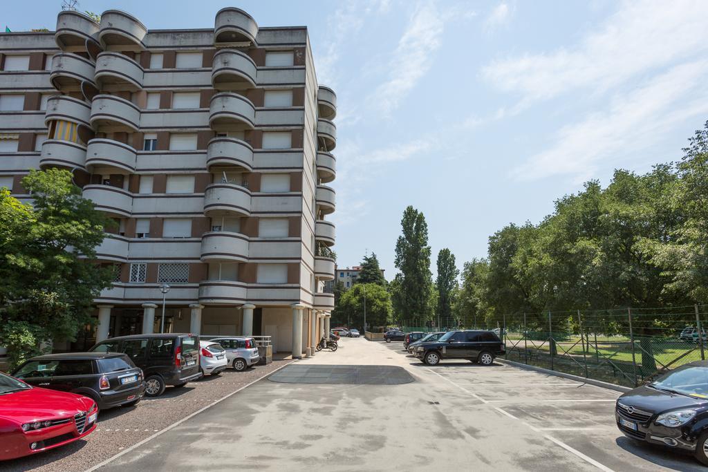Bolognina Central Apartment Bologna Exterior photo